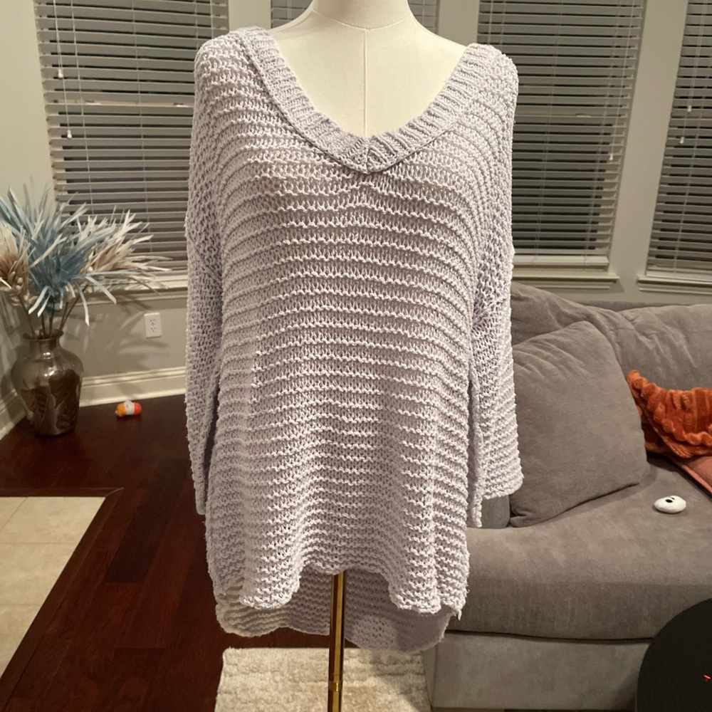 Free People Gray V-Neck Sweater with Relaxed Fit